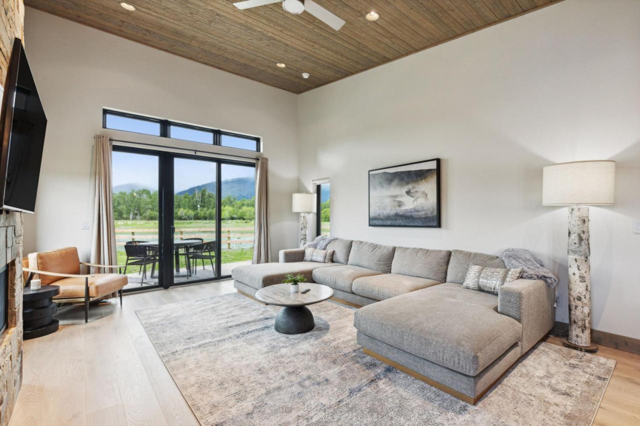 Mara Luxury Cabin- Maple Hamilton エクステリア 写真